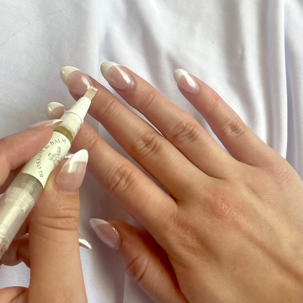 Lavender Cuticle Oil Pen, Travel Sized Nail Oil